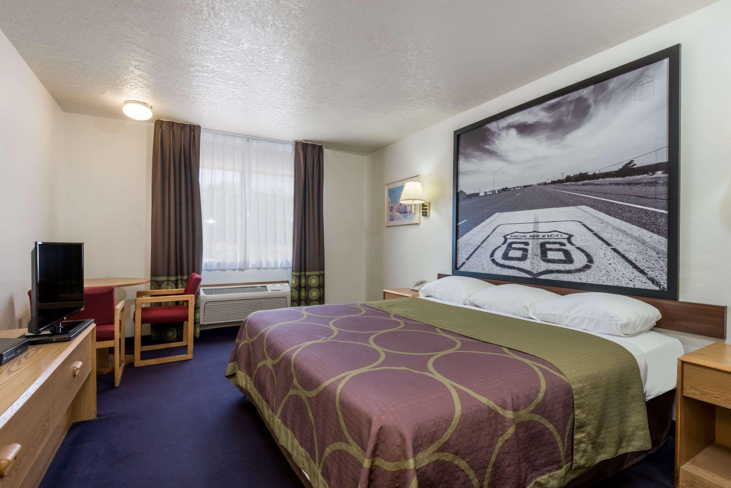 Super 8 by Wyndham Bernalillo Hotel Eksteriør billede