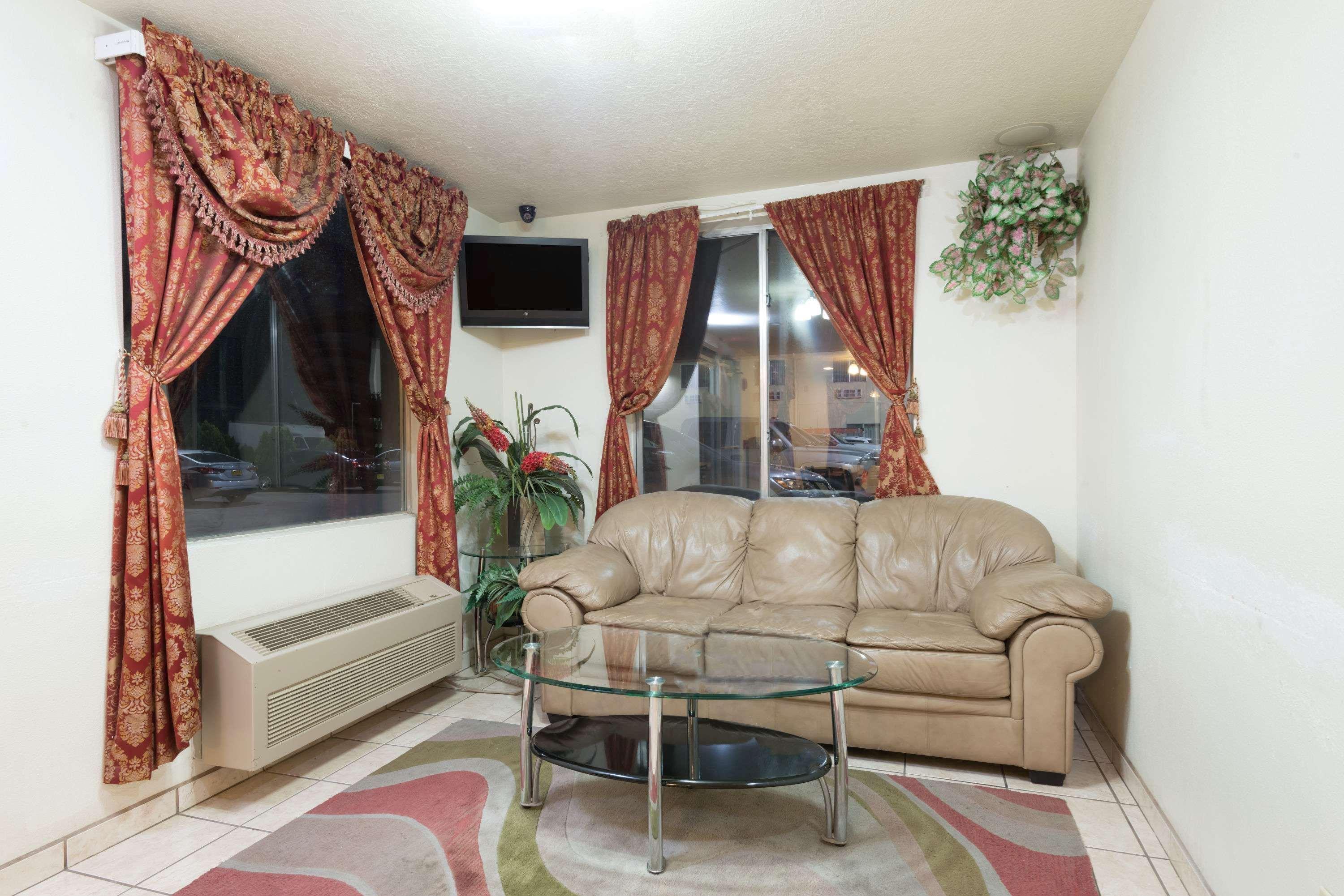 Super 8 by Wyndham Bernalillo Hotel Eksteriør billede