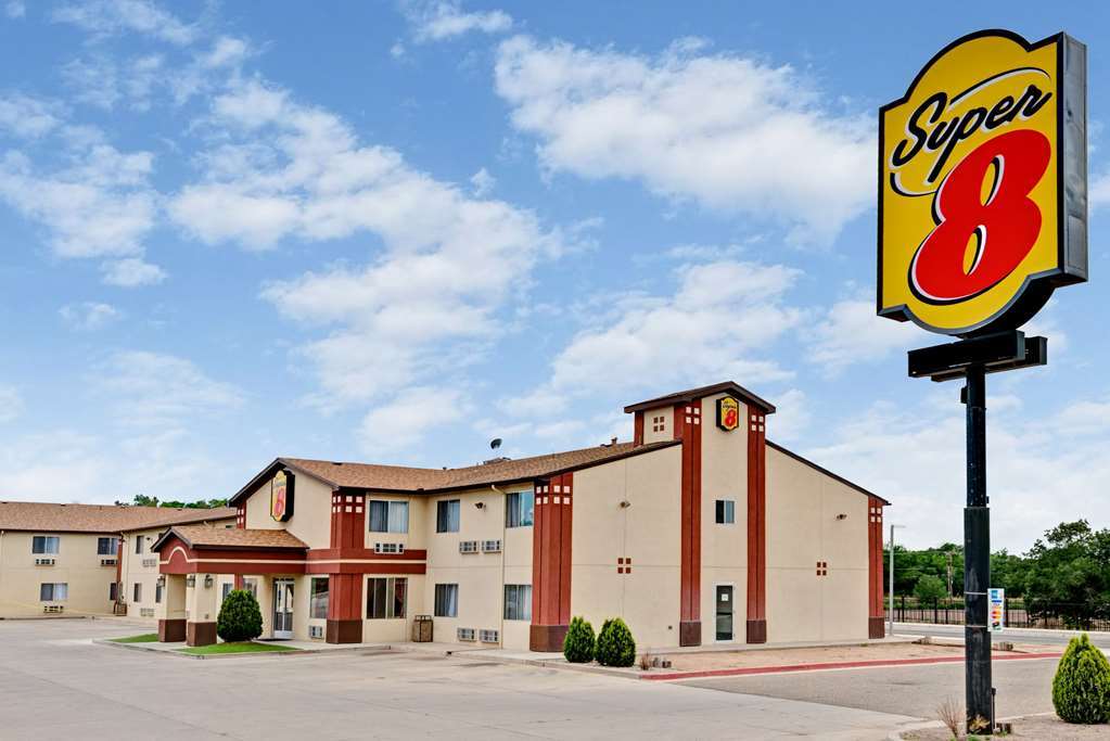 Super 8 by Wyndham Bernalillo Hotel Eksteriør billede