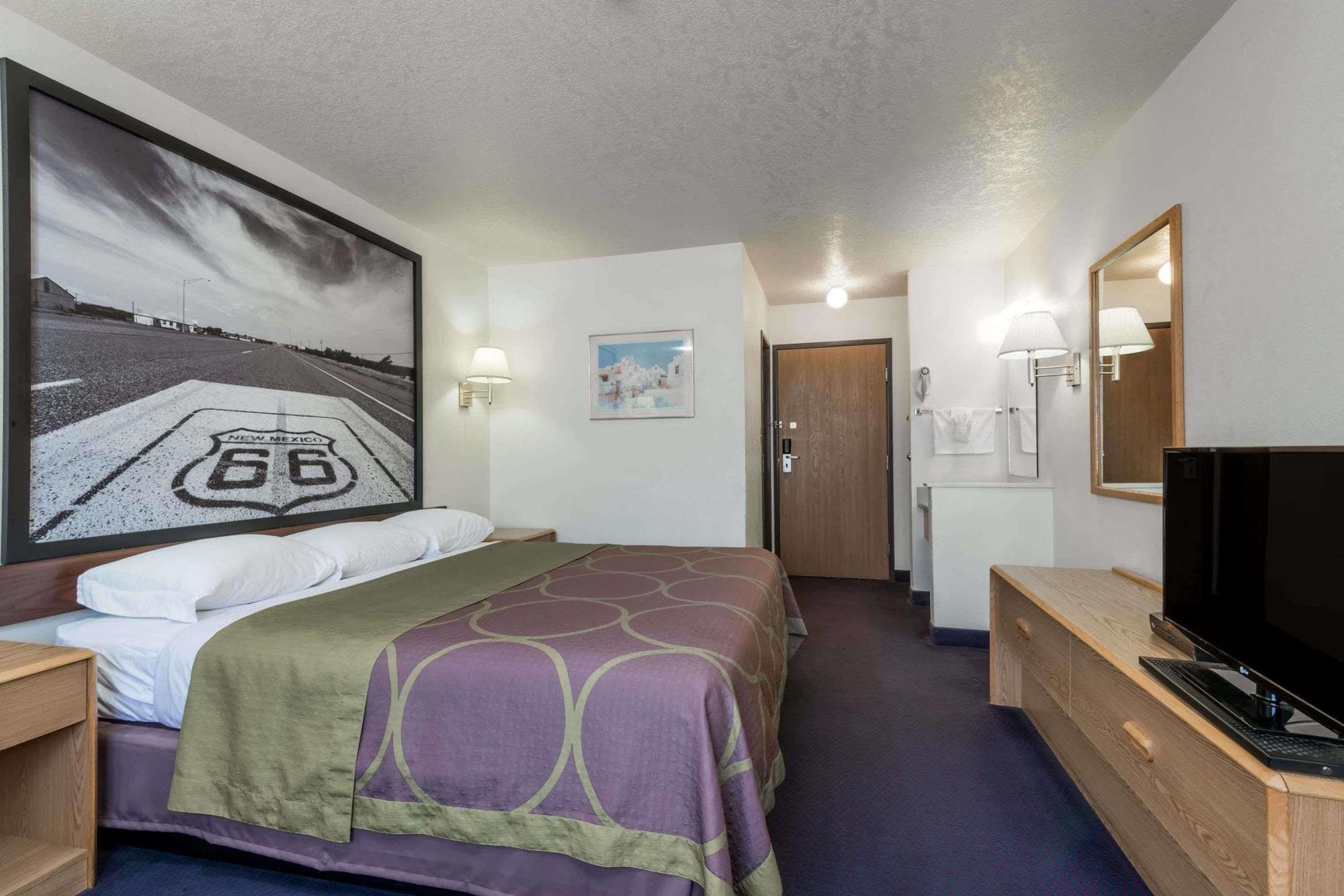 Super 8 by Wyndham Bernalillo Hotel Eksteriør billede