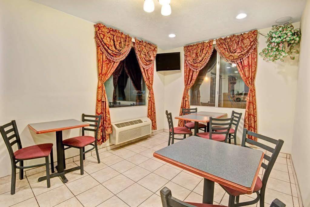 Super 8 by Wyndham Bernalillo Hotel Eksteriør billede